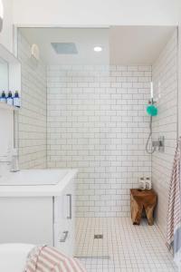 white subway shower tile ceramic home depot
