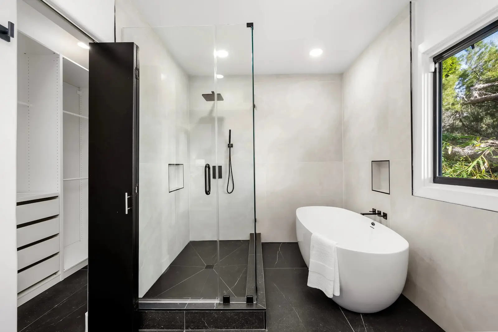 Basement bathroom renovations Mississauga